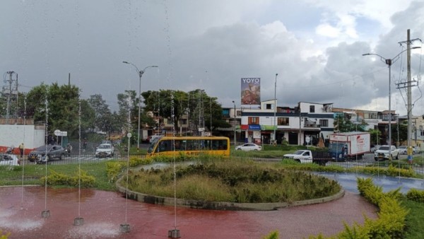 Fuente de la Av la Independencia funcionaria de nuevo