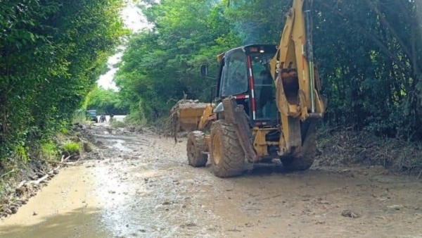 Maquinaria amarilla permanente para el sector rural, entre los anuncios más importantes durante el consejo Comunitario “