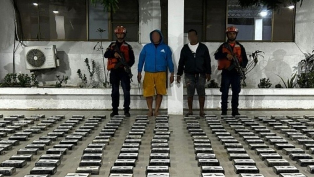 Interceptan en altamar cargamento de cocaína avaluado en 19 millones de dólares