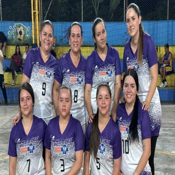 Coodesuris hace entrega de uniformes deportivos 