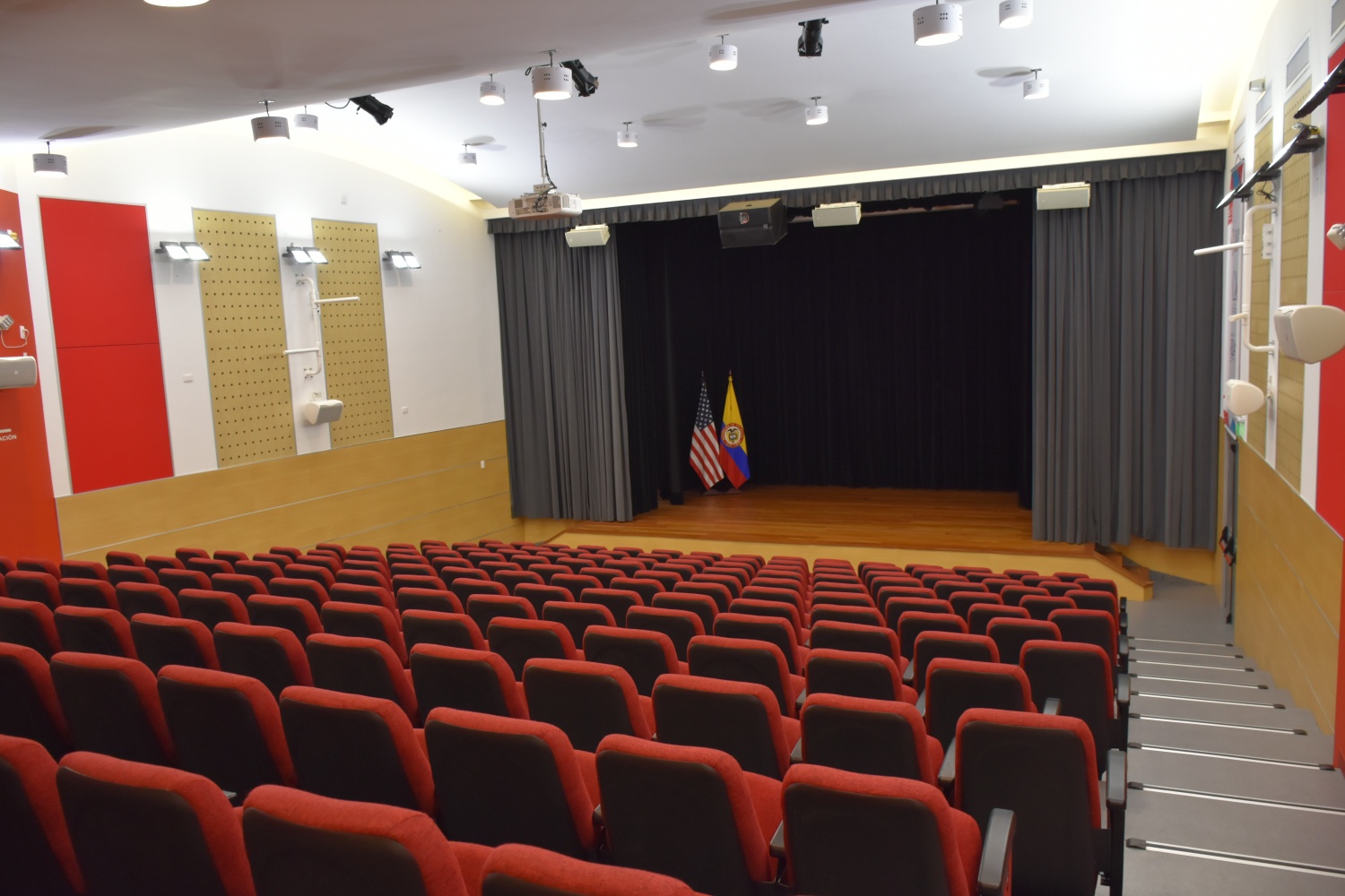 Auditorio Centro Colombo Americano Pereira