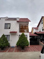 Casa para la Venta en Conjunto Cerrado