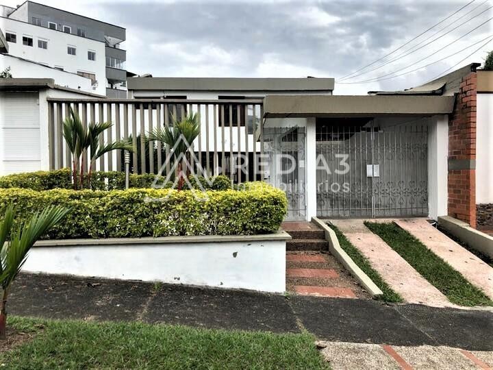 Casa Comercial en Arrien...