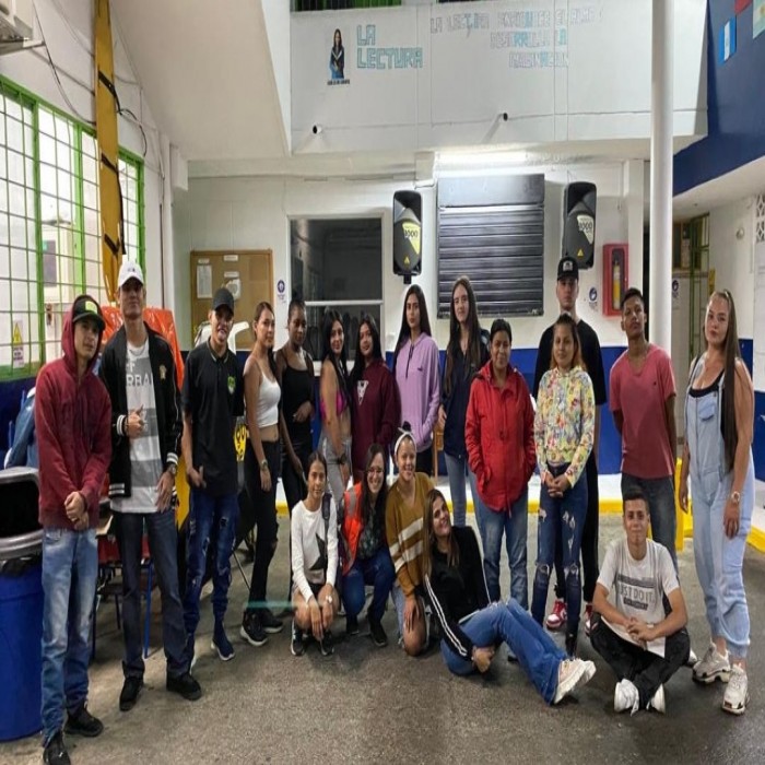 CONSTRUCCIÓN DE ECO-BOTELLAS: APUESTAS DE ARTICULACIÓN DE SERVICIO SOCIAL