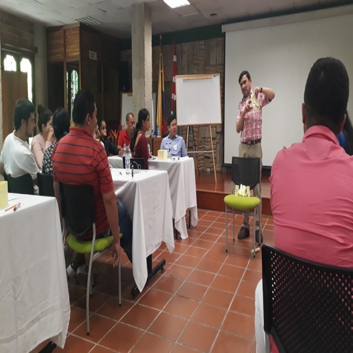 SEMINARIO TALLER ENFOQUES DEL LIDERAZGO