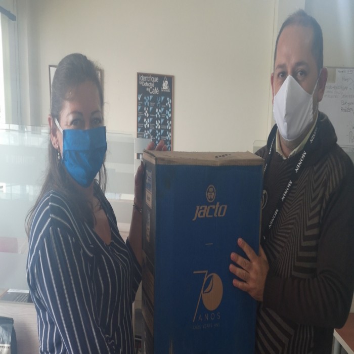 ENTREGA FUMIGADORAS 