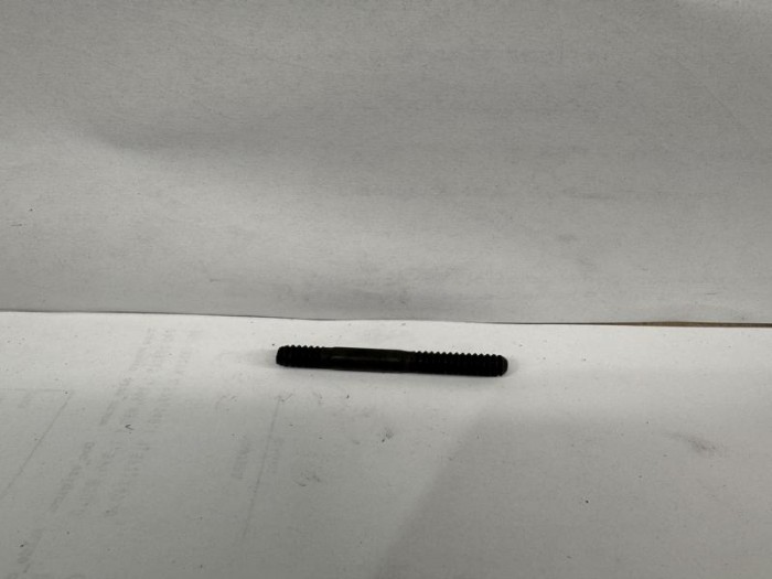 BOLT STUD M8X35 DX 225 LCA