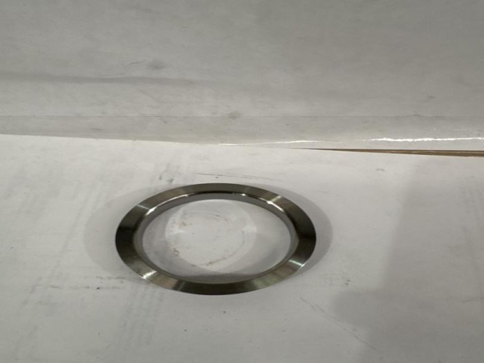 Espaciador bomba principal DX225