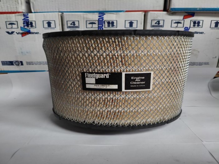 Filtro Aire y Carcaza 6CT