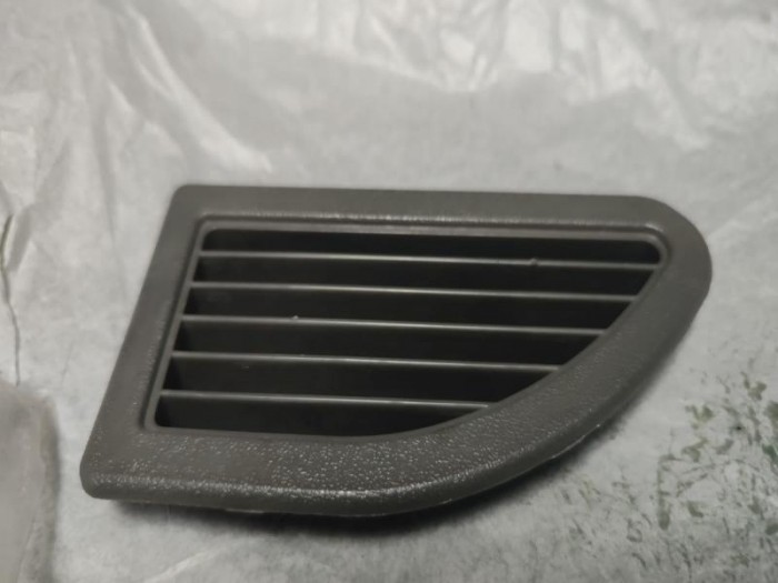 Rejilla LH Frontal Techo VE3