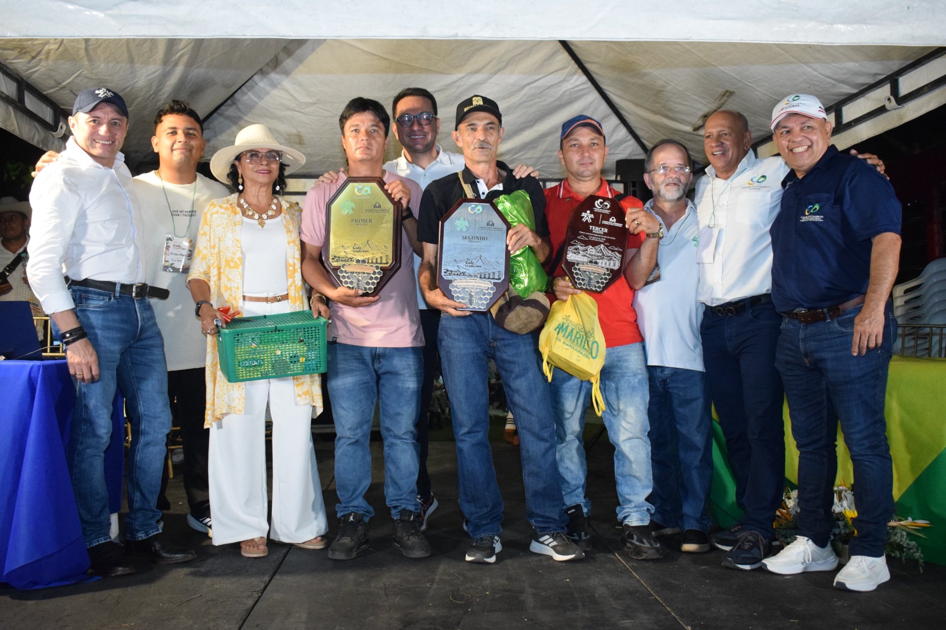 Ganadores Primer Concurso de cata de miel de abeja