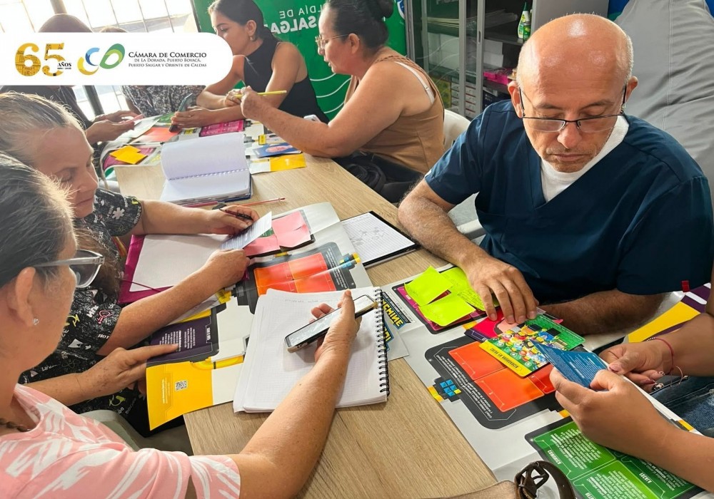 Talleres de Innovación Empresarial impulsaron la creatividad y el crecimiento de los negocios en Puerto Salgar