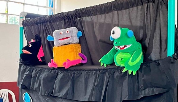 Los vigimonstruos se toman con amor y diversión el corazón de los estudiantes de la I.E Rafael Uribe Uribe