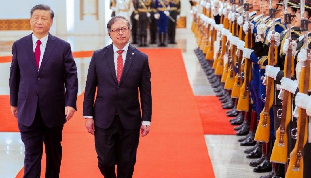 Colombia y China estrechan lazos y hacen acuerdos en múltiples frentes