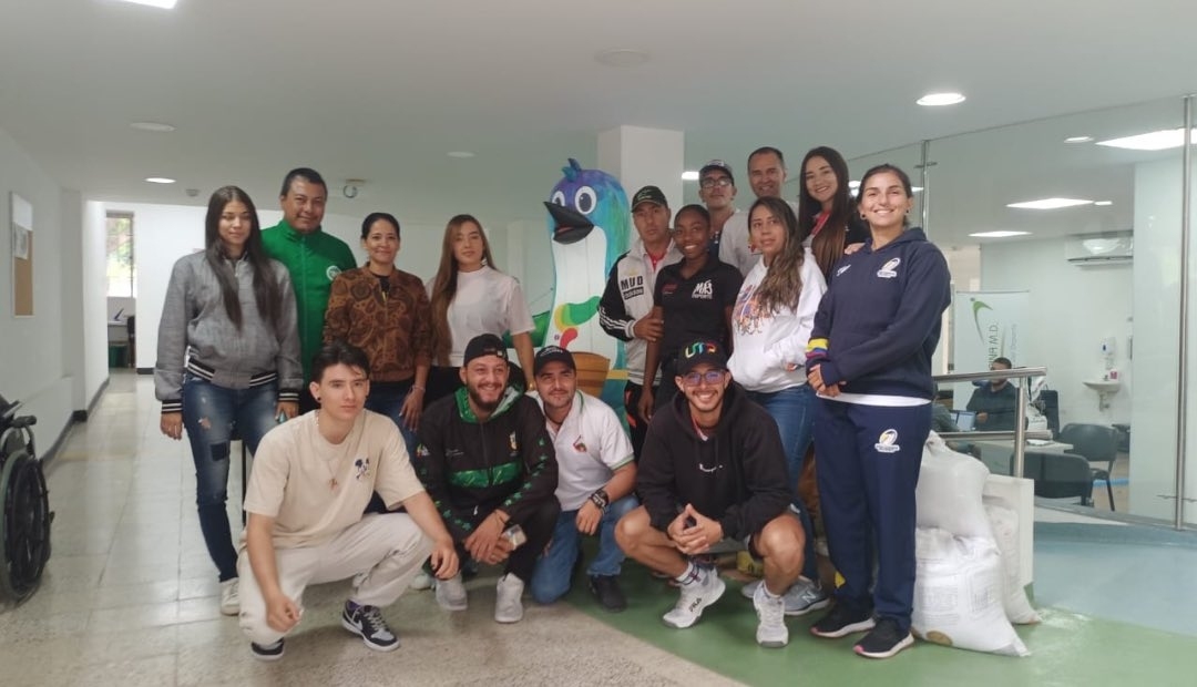 Voluntarios de los Juegos Nacionales y Paranacionales 2023 fueron capacitados en temas ambientales por Aseo Pereira