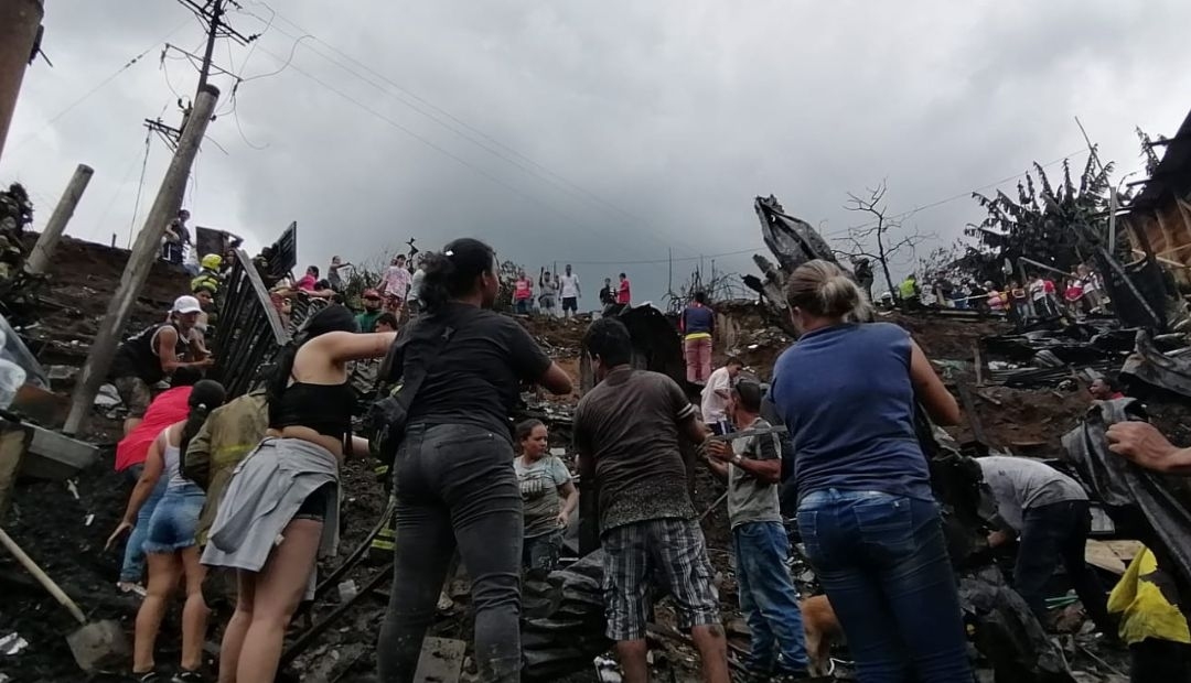 Incendio en La Guamera, deja 17 viviendas afectadas y 70 personas sin hogar