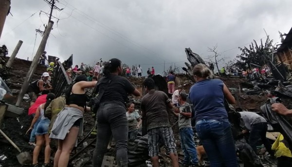 Incendio en La Guamera, deja 17 viviendas afectadas y 70 personas sin hogar