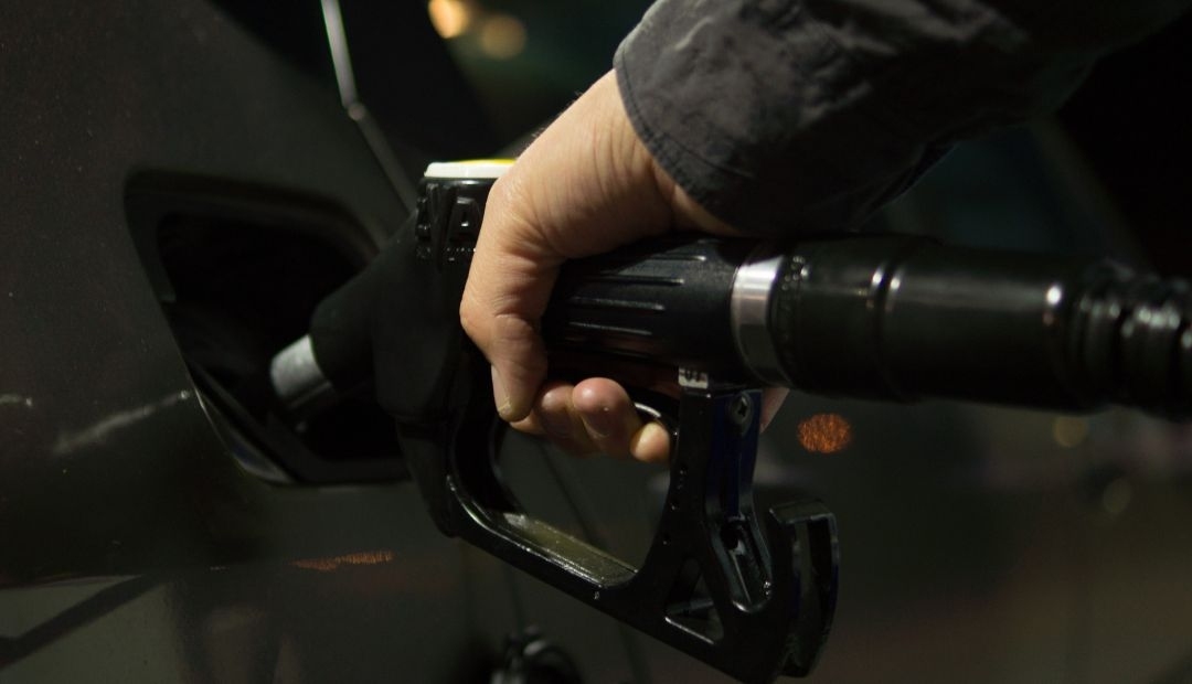Nuevos aumentos: la gasolina alcanza niveles inéditos