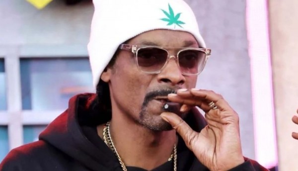 Snoop Dogg afirma que nunca dejará la marihuana que solo se trató de una estrategia de marketing 