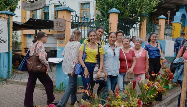 Más de 120 mujeres rurales mostraron resultados del programa realizado entre la alcaldía de Pereira y Asocolflores