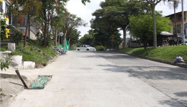Calle principal de Parque Industrial a Llanogrande es recuperada