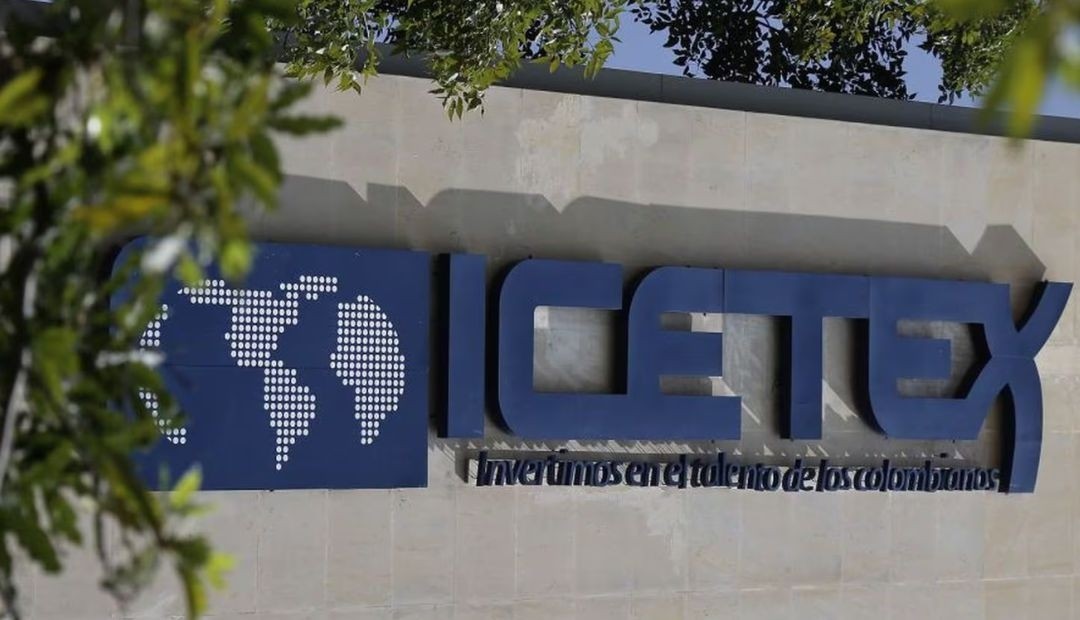 Apartan del Cargo a Secretaria General del Icetex por Escándalo de Contratación