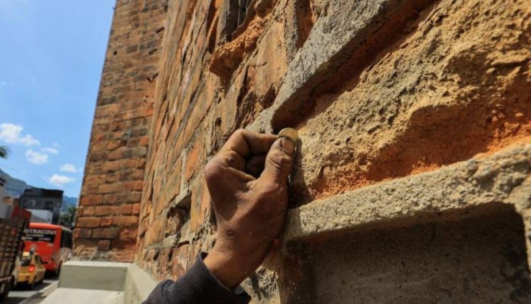 Preocupante consumo de sustancias en los alrededores de la catedral de Medellín