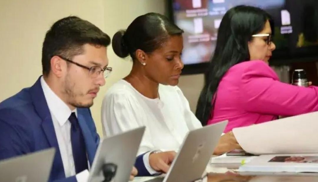 Golpe al narcotráfico en Ecuador, detención de fiscales, jueces y policías