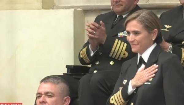 Histórico ascenso, capitana Beatriz Elena García, primera mujer Almirante de la Armada