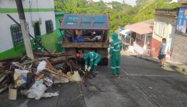 Aseo pide más apoyo de la Policía para controlar manejo de los residuos en vía pública