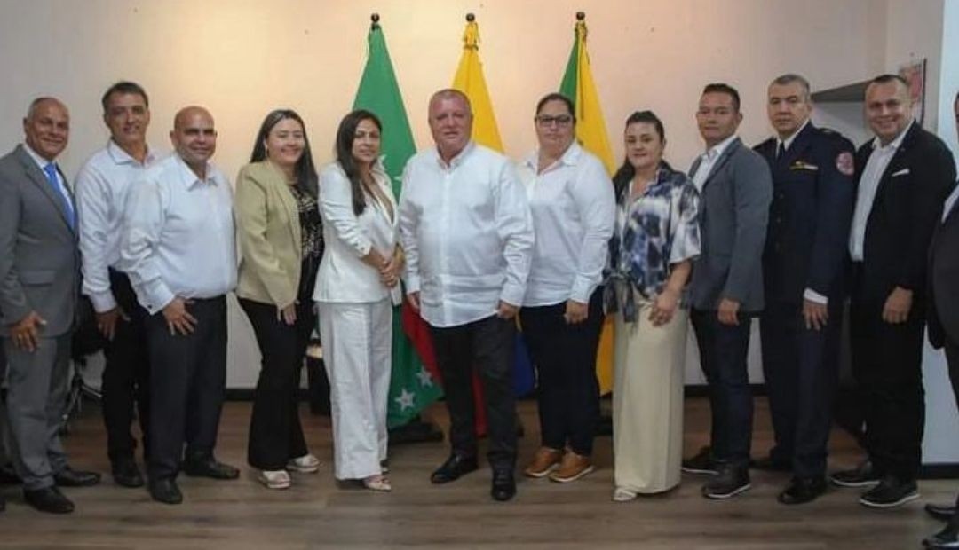 El Alcalde de Dosquebradas Roberto Jiménez posesionó a los primeros miembros de su gabinete