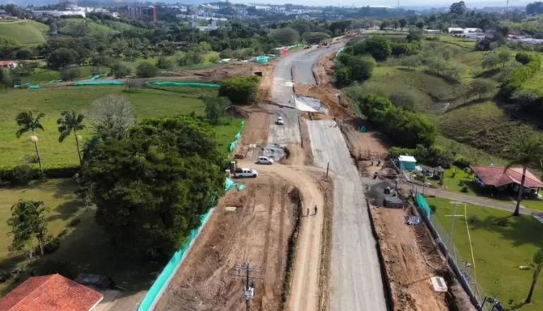 Alcalde Mauricio Salazar aplicará las pólizas si no se cumple entrega a satisfacción de primera fase de la Avenida los C