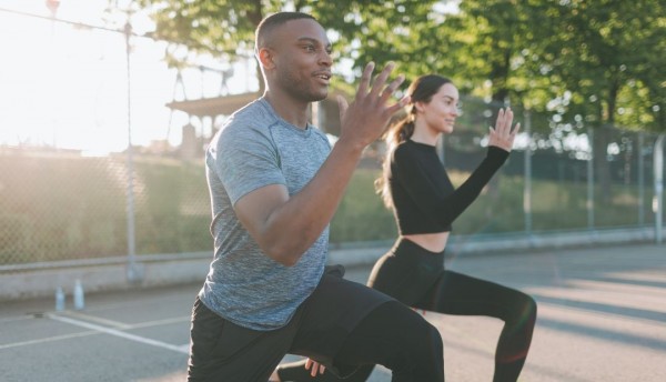 Cultive su salud con estas 9 prácticas para envejecer de forma radiante