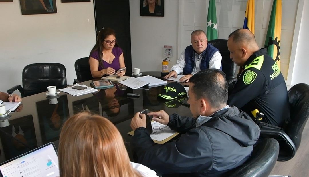 Alcalde Roberto Jiménez comenzó la transformación en la educación de la ciudad 