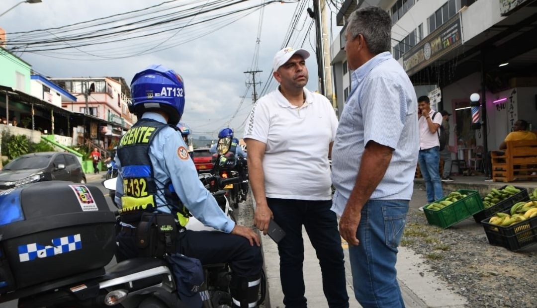 Inició la campaña pedagógica para que conductores no parqueen sus vehículos sobre los andenes