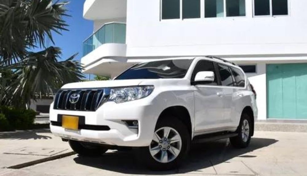 Atropellan a falsos policías en intento de fleteo contra camioneta de alta gama en Bogotá