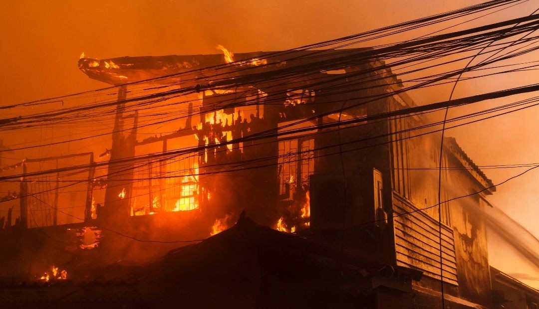 Tragedia en Llamas: Incendio deja dos víctimas fatales