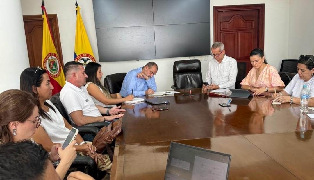 Administración municipal y representantes del Sindicato de Educadores, dialogaron para llegar a acuerdos y compromisos