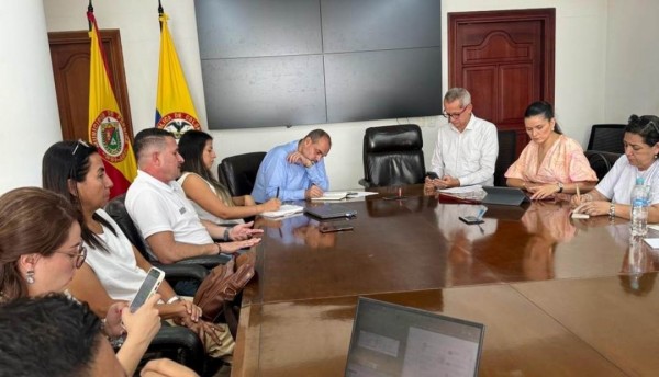 Administración municipal y representantes del Sindicato de Educadores, dialogaron para llegar a acuerdos y compromisos