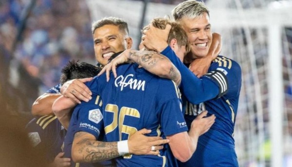 Millonarios sale del 'bache' y vence a América con autoridad en el clásico