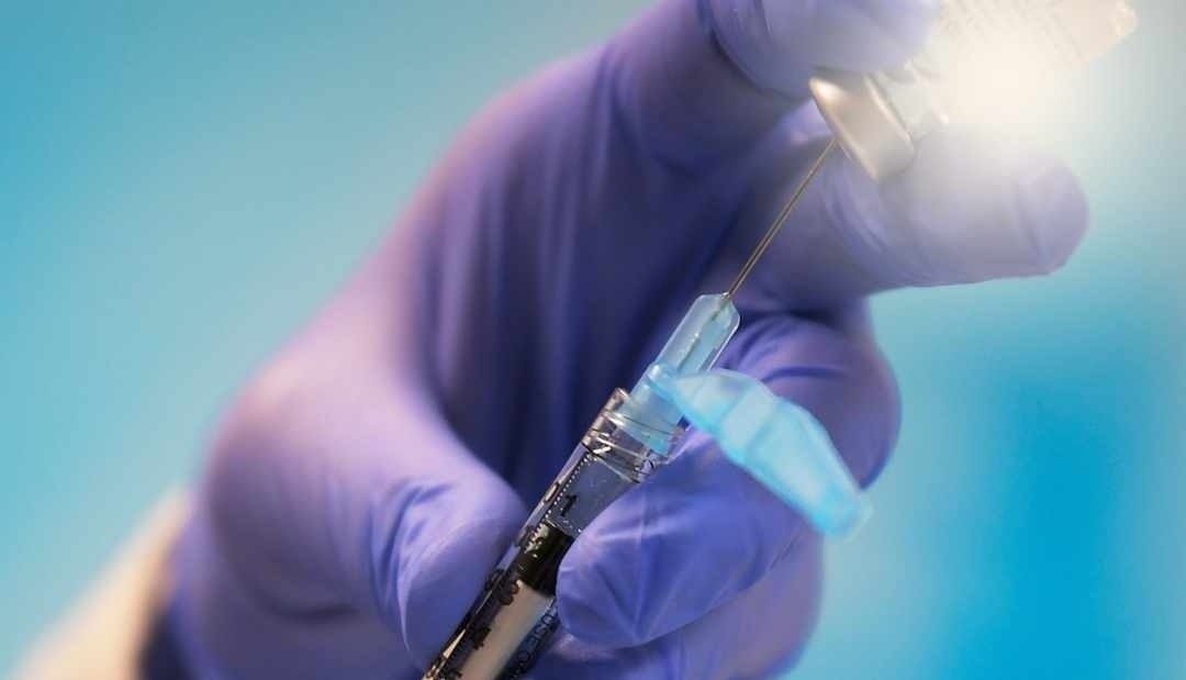 Nuevos efectos secundarios relacionados con las vacunas del Covid-19