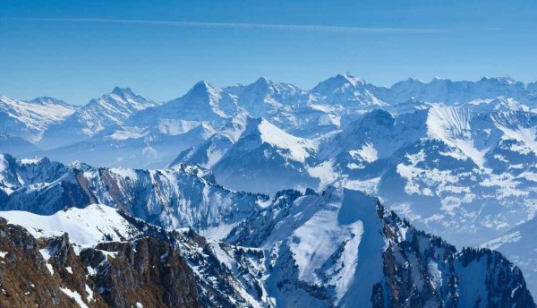 Catástrofe en los Alpes Suizos: Cinco esquiadores fueron encontrados muertos