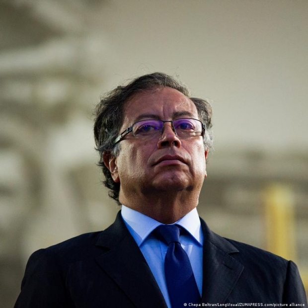 Ebrio ¿Si o no? El presidente Petro genera polémica por video que se hace viral