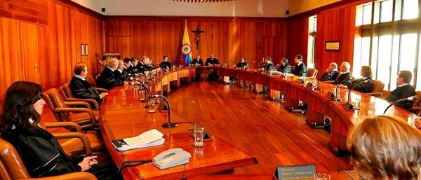 Gobernador de Antioquia podría ser destituido y senadores podrían perder su curul por aportar a la ‘vaca’ por las vías 4