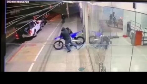 Sujetos roban tres motocicletas de un concesionario en Mosquera, Cundinamarca 