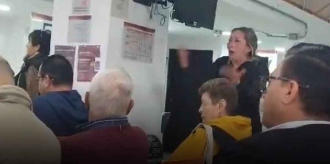 Docente clama desesperadamente por la atención médica urgente para su hermana 