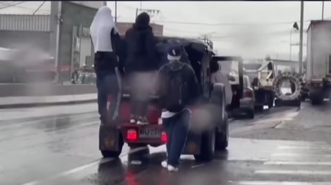 Denuncia ciudadana: Estudiantes en Dosquebradas son transportados arriesgadamente