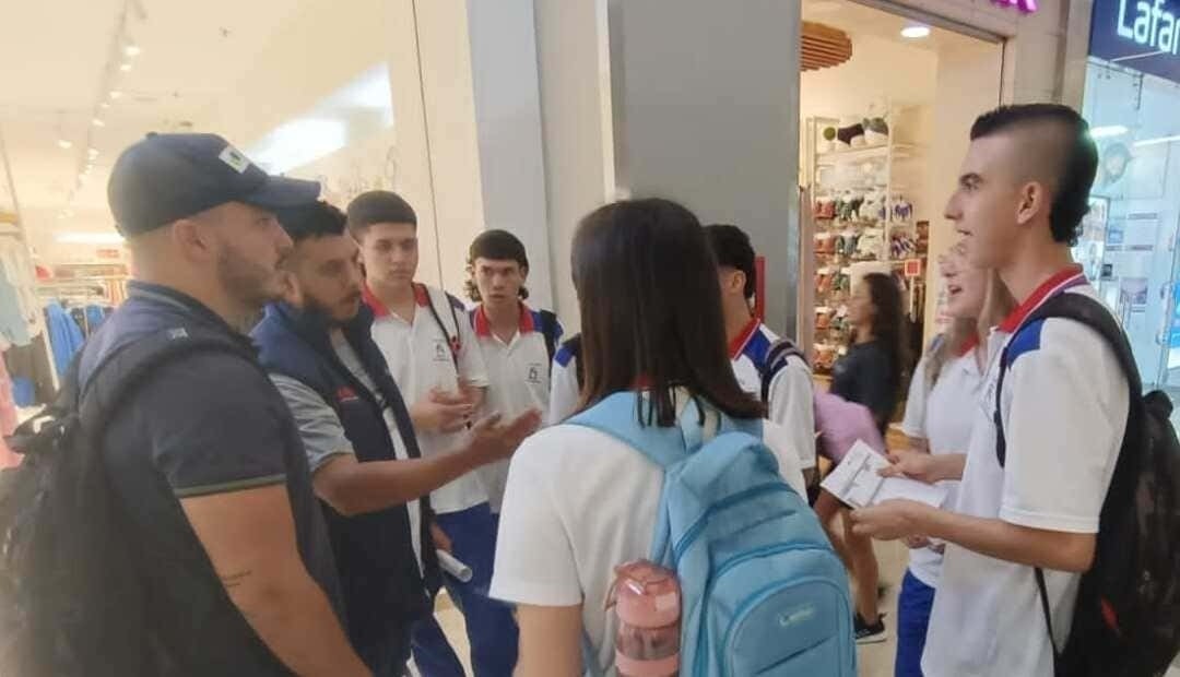 Estudiantes que prestan servicio social con Aseo de Pereira contribuyen a educación ambiental