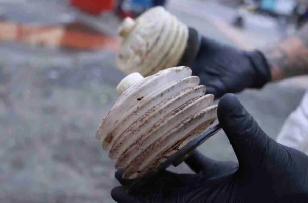 Encuentran termos infestados de Cucarachas en operativo a vendedores ambulantes en Pereira