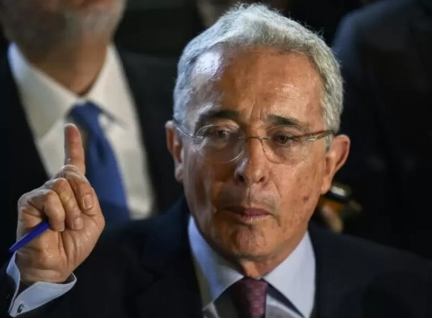 Cambiaron fiscal del caso del expresidente Uribe
